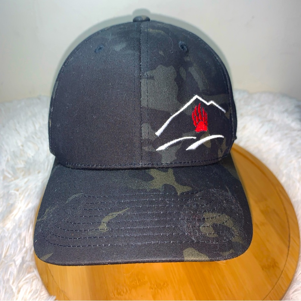 Grizzly Lodge Hat Cap Black Canada Flex fit L-XL Camo Pattern